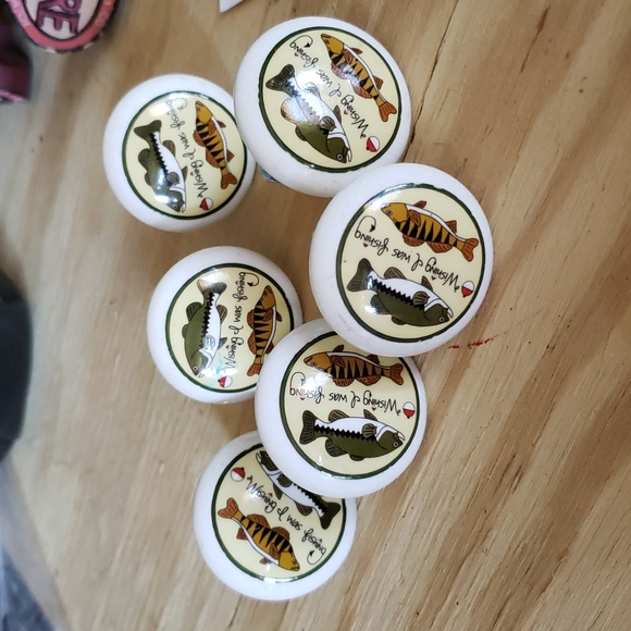 Drawer pulls - Picture 2 of 3